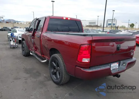 2018 Ram 1500 Express 4X2 6'4 Box из США, поврежденный, VIN 1C6RR6FG6JS244902